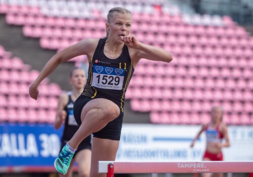 Launonen juoksi debyytissään melkein Suomen ennätyksen – Ella Junnila kiekonheiton parissa